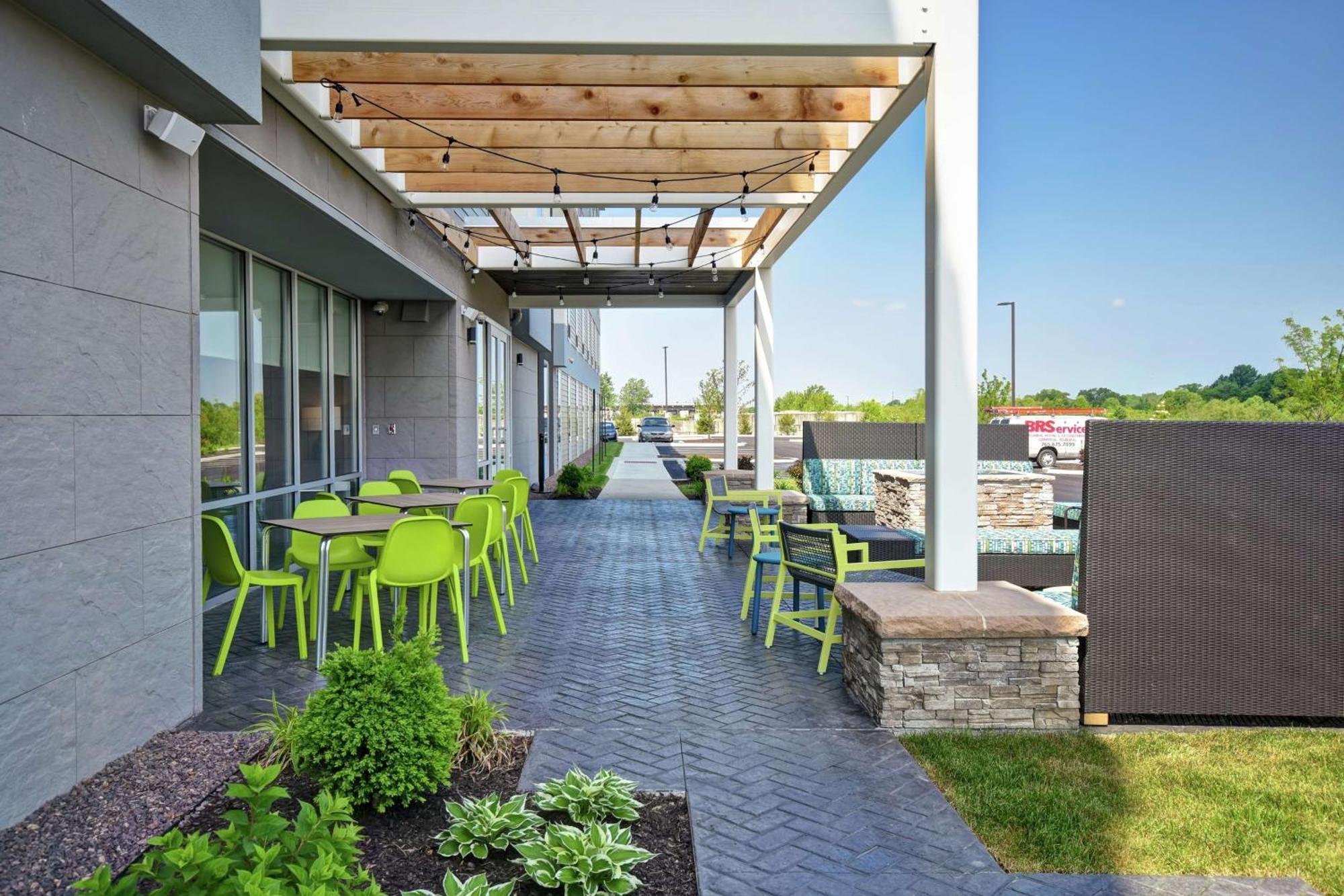 Home2 Suites By Hilton Terre Haute Esterno foto