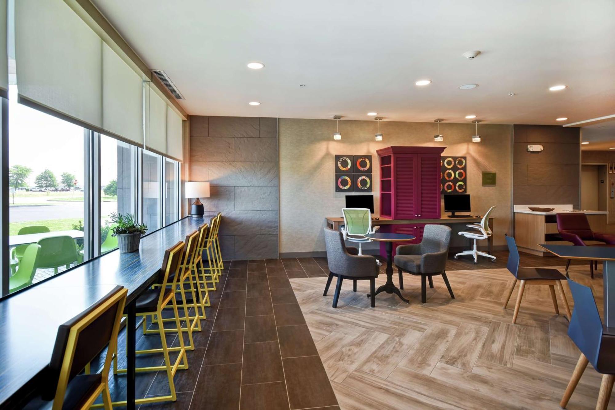Home2 Suites By Hilton Terre Haute Esterno foto